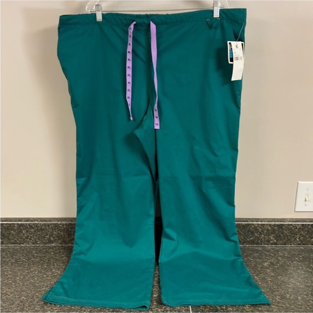 3/$15 ❤️ NWT 2x green scrub pants MC2